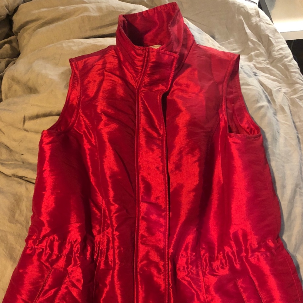 Silky puffer vest, light weight, red